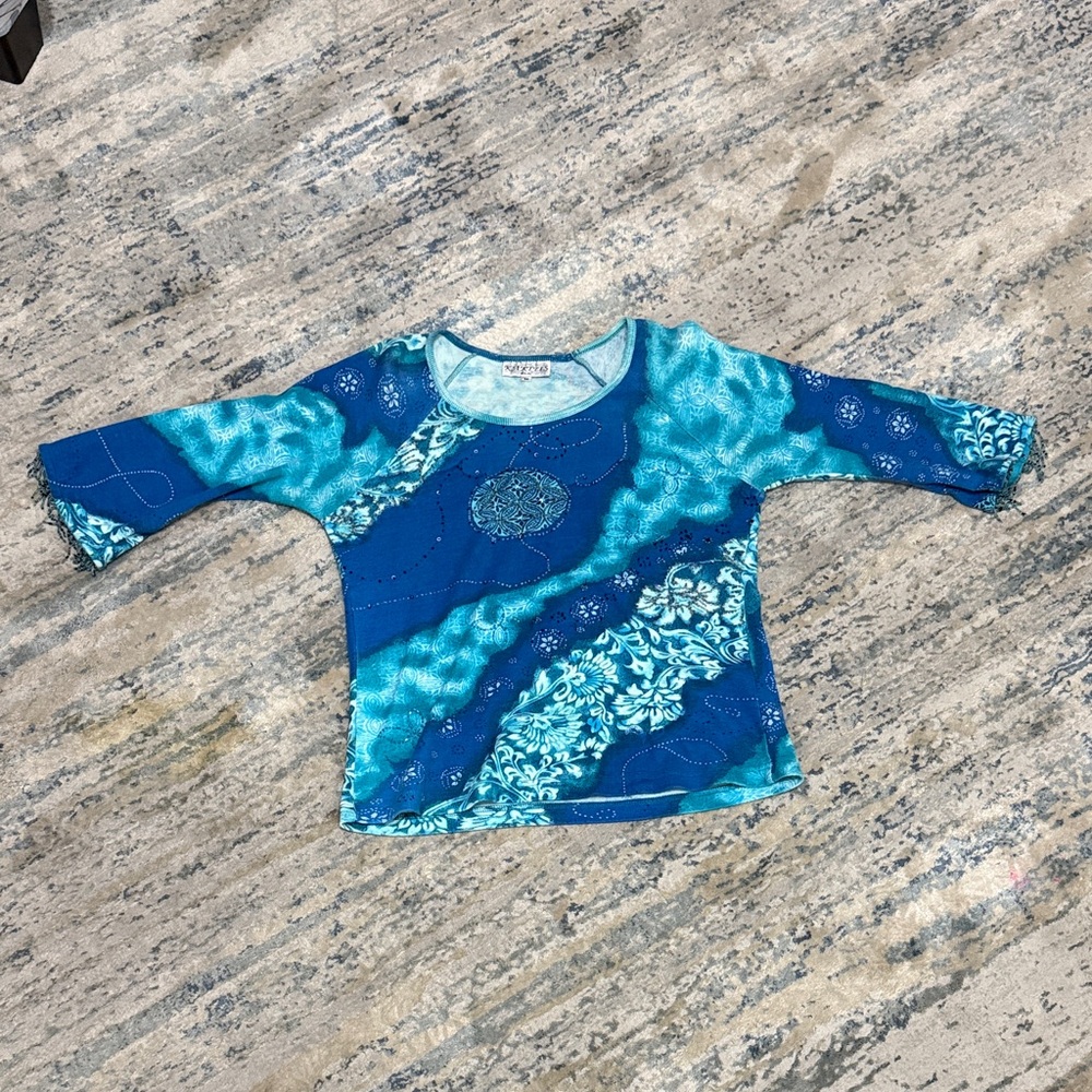 GAP women’s Teal and Navy Long Sleeve Tee